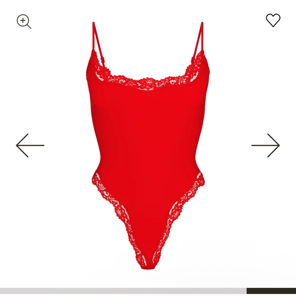 NWT SKIMS lace cami bodysuit